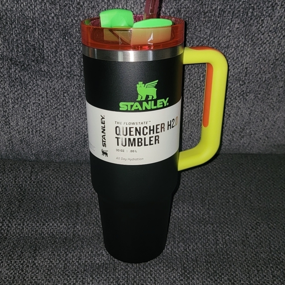 BLACK NEON 30OZ STANLEY QUENCHER - Picture 5 of 5